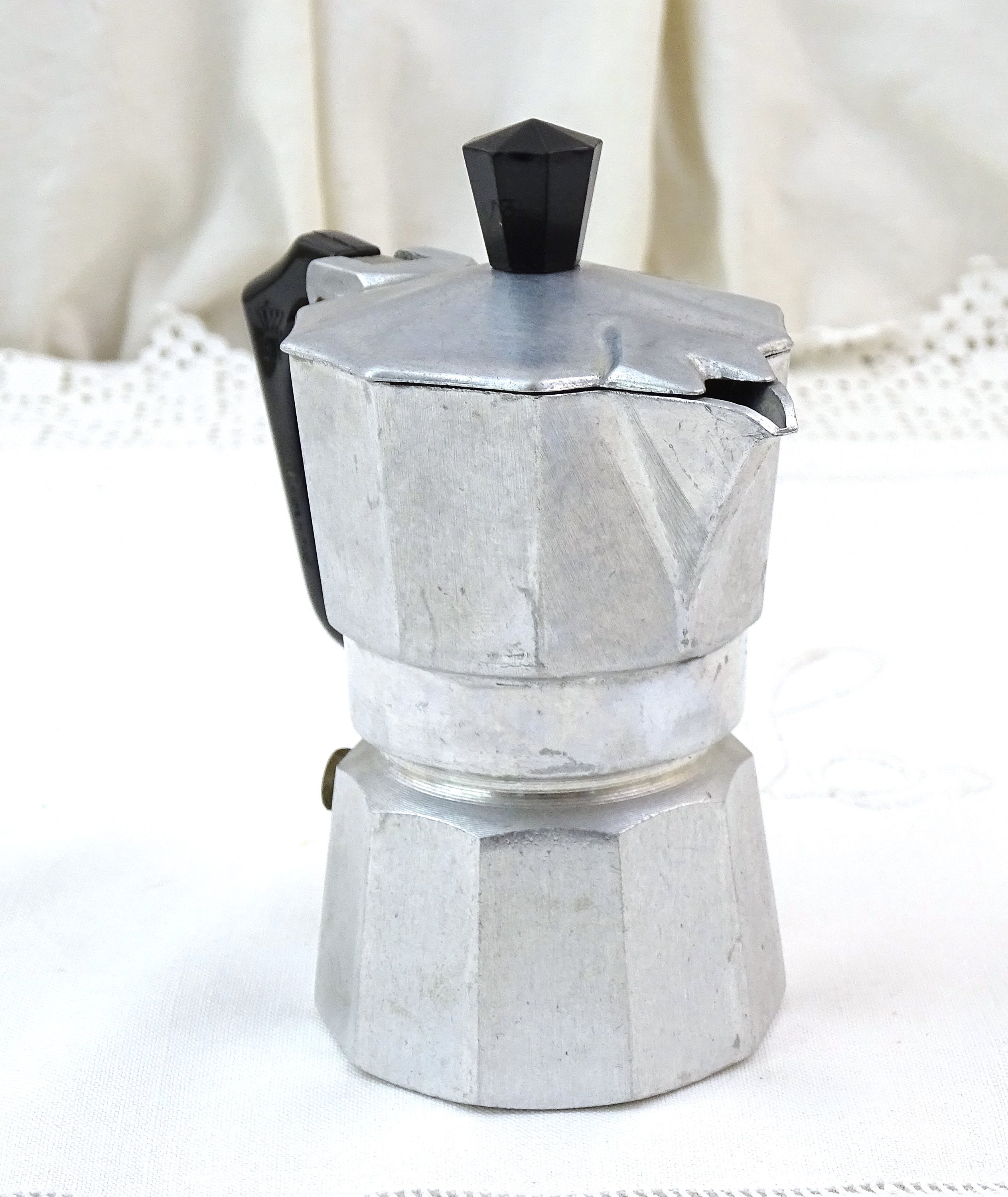 Small Vintage Italian Pezzetti Stove-top Espresso Coffee Maker made of  Metal in Excellent Condition, Retro One Cup Cafetiere from Italy