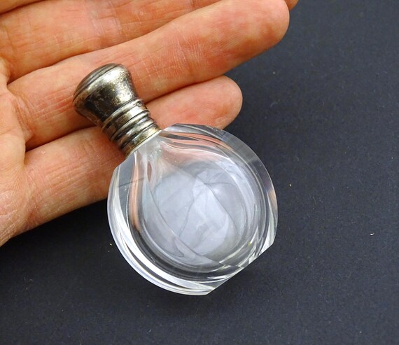 Small Antique French Clear Cut Crystal Glass Perfume Bottle with Hallmarked Silver Hinged Lid and Stopper, Miniature Scent Bottle France