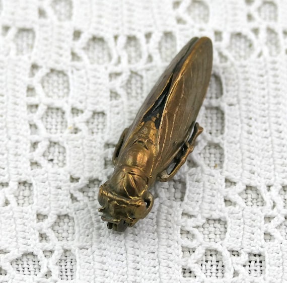 Antique French Metal Cicada Brooch, Small Retro Bug Pin Badge from the South of France, Vintage Flying Insect Jewelry