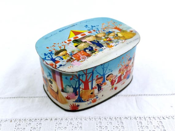 Vintage 1960s French Magic Roundabout Lithographed Metal Tin Promotional Item for Bonbons Brochet, Retro Mid Century Tv Program Memorabilia