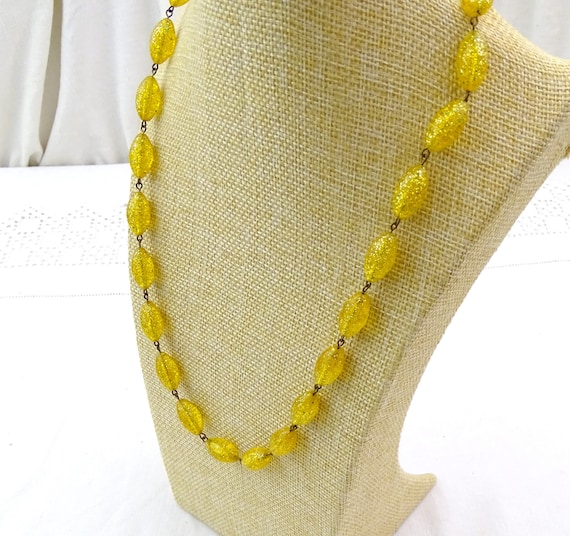 Vintage French 1960s Transparent Sparkly Yellow Lucite Oval Linked Beaded Necklace and Barrel Clasp, Retro Hippy Glitter Mid Century Jewelry