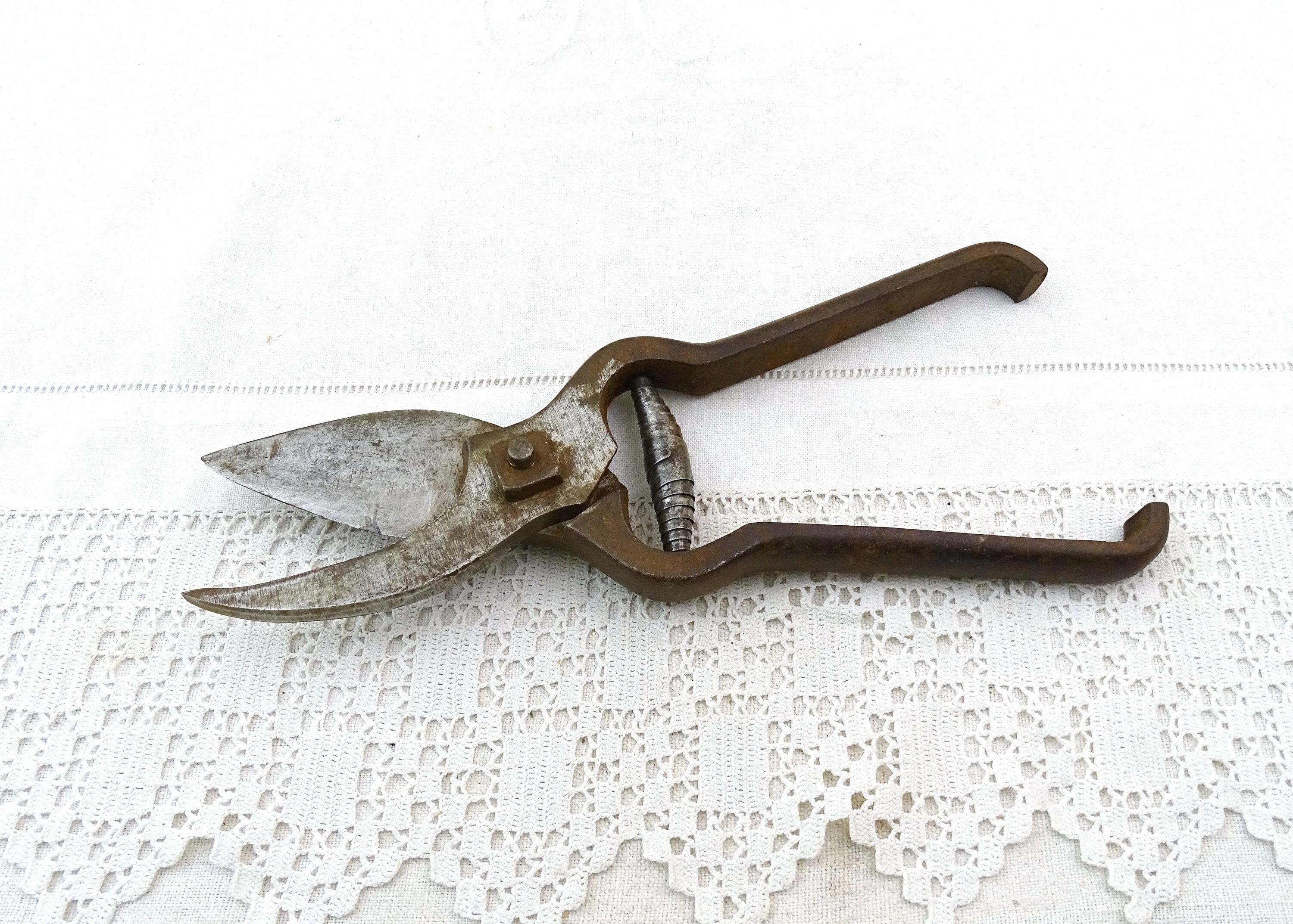 Antique Industrial Metal Shears Tin Snips Giant Scissors Weathered Red  Paint Nice Patina -  Finland