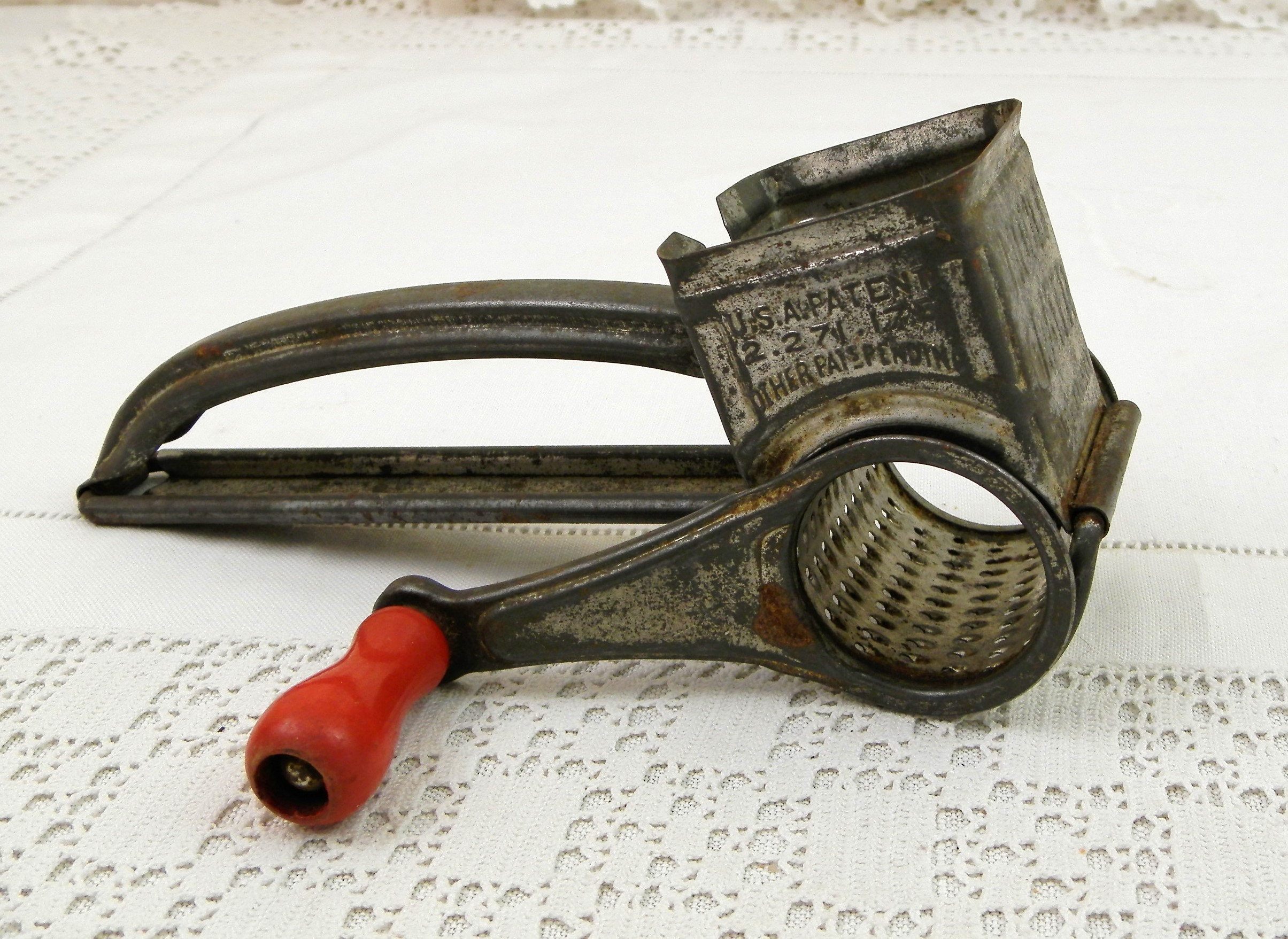 Mouli Grater:Handheld Made in France VINTAGE - D & J's Antiques