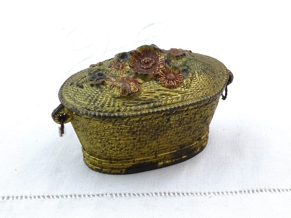 Antique French Golden Metal Flower Basket Jewelry Box, Vintage Victorian Ornamental Trinket Casket, Retro Boho Gold Tone Cast Container