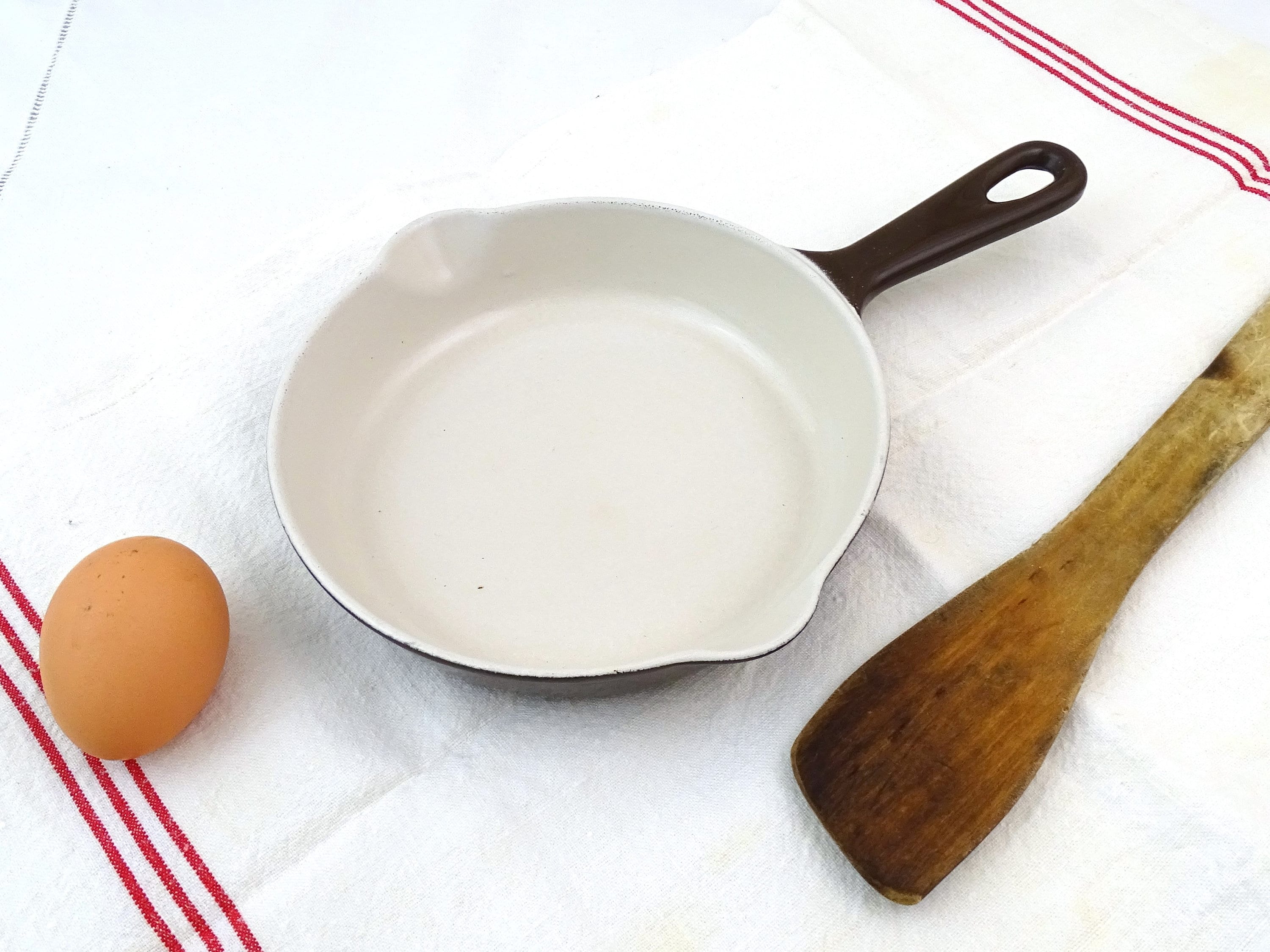 Vintage MCM LECRUESET 6.5 ENAMEL CAST IRON SKILLET 16 GRIDDLE PAN