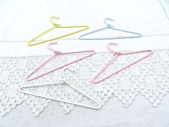 Set of 5 Vintage French Pink White and Yellow Dolls Clothes Wire Hangers, Retro 1960s Dolls House Accessory France, Coathanger for Dolly