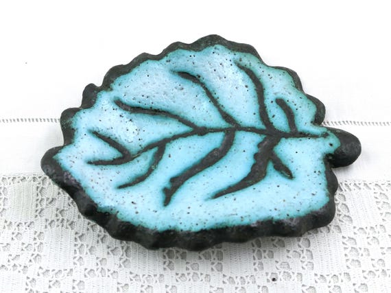 Vintage French Ceramic Leaf Vide Poche – Mid Century Pale Blue Black Signed Accolay, Retro 1960s Studio Pottery Decorative Ornamental Dish