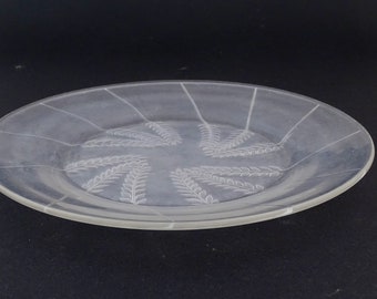 A RENE LALIQUE RAMPILLON VASE, NO. 991 , DESIGNED 1927 Christie's