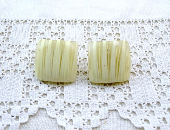 Vintage 1960s Square Beige and Clear Resin Clip On Earrings, Retro Mid Century Ear Fashion Jewelry France, Plastic Hollywood Regency Chic