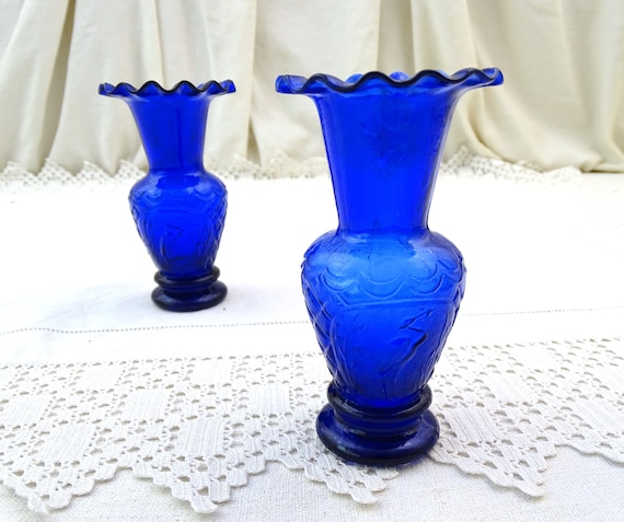 Pair of Small Vintage Cobalt Blue Pressed Glass Vases with Frilled Rims and Heroin Bird, Retro European Glassware Boho Interior Home Decor