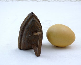 Small Antique French Child's Toy Clothes Iron, Little Retro Vintage Cast Metal Iron Pretand Play for Girl Children from France, Dolls House