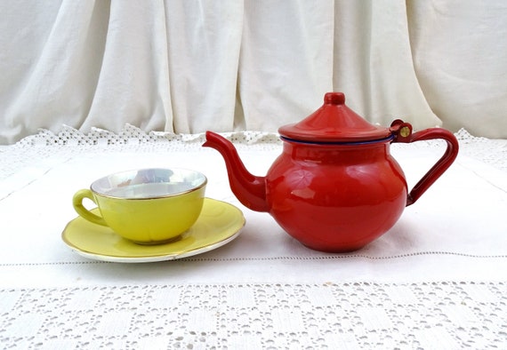 Small Vintage Red Enamelware Metal Tea Pot, Bright Colorful Porcelain Enamel Farmhouse Kitchen Decor From France, Retro Kitchenware Kettle