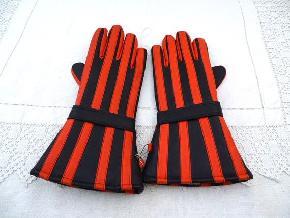 Vintage 1970s 1980s Small Black and Red Vinyl Moped Gauntlet Gloves Size 7 , Retro Motorcycle Hand Protection France, French Biker Fashion