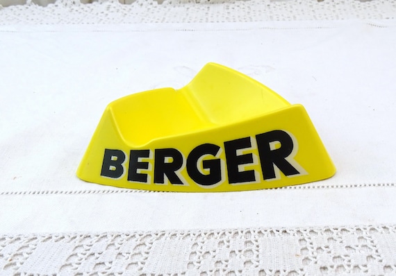 Vintage French Mid Century Bright Yellow Melamine Berger Aperitif Promotional Ashtray, Retro 1960s Smoking Barware Accessory from France