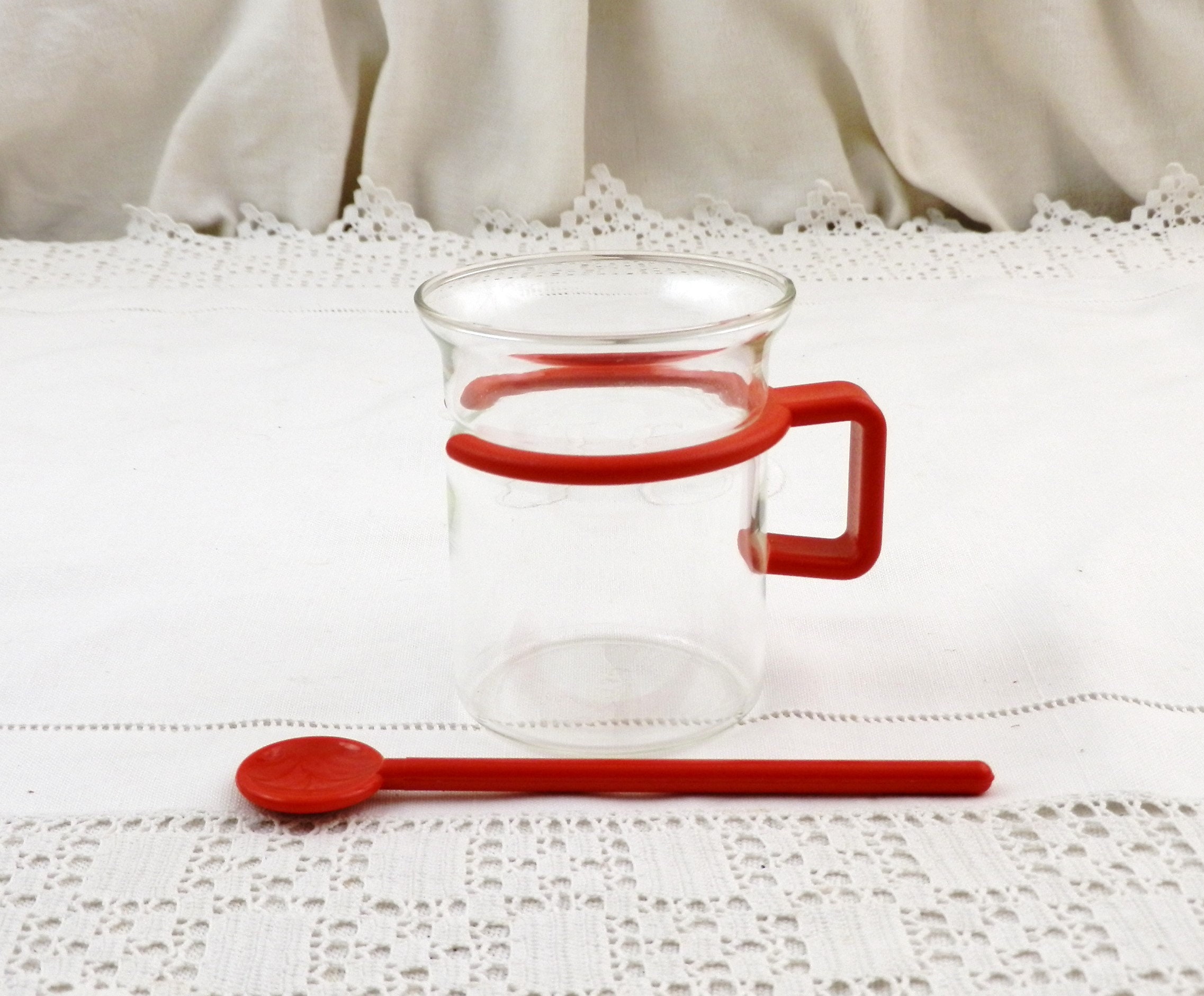 VINTAGE 2 BODUM Red Plastic Handle Glass Mugs Cups for Coffee Tea