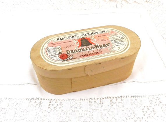 French Vintage Wooden Oval Box for Madelaine de La Cloche D'Or, Retro Old Container Made of Thin Strips of Wood, Country Farmhouse Decor