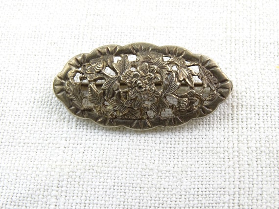 French Antique Silver Alloy Pierced Brooch with Flower Pattern, Retro Victorian Tarnished Metal Pin from France, Collectible Jewelry