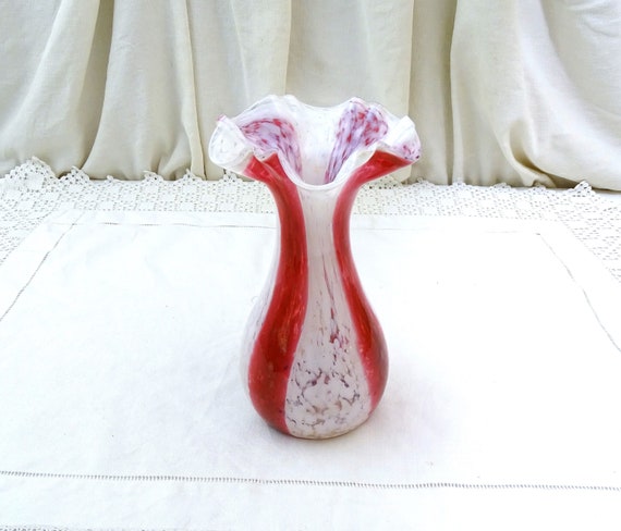 Large Vintage Hand Blown Murano Style Glass Vase Patterned Striped Speckled White and Red with Gold Flecks, Retro Art Glass Flower Vase