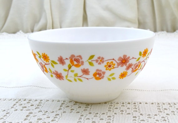 Vintage French 1970s White Milk Glass Arcopal Coffee Bowl with Orange and Pink Flower Pattern, Old Retro 70s Kitchenware from France