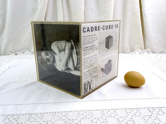 Large Vintage 1970s French Clear Acrylic Photo Cube by BLk Design, Retro 60 Classic Design Photographic Frame in Transparent Plastic France