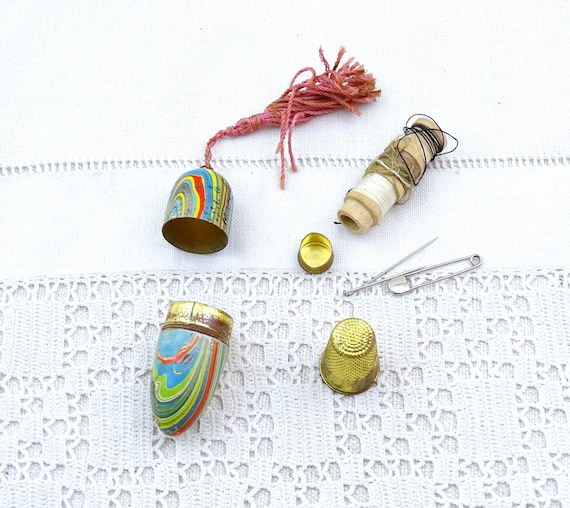 Small Antique Complete Pendant Travel Sewing Kit in Painted Colored Metal with Thimble Yarns and Needle, Retro Portable Mending Kit