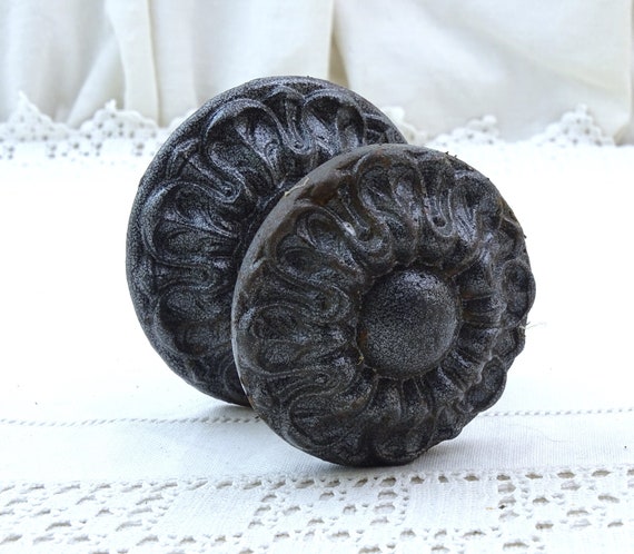 Large Vintage French Gray Enamel Round Decorative Door Pull, Retro Enameled Cast Iron Heavy Door Handle from France, Old Style Home Fixture