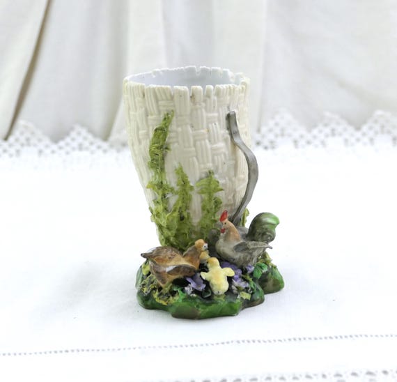 Antique Meissen Style Dresden Porcelain Spill Vase Basket-Weave Design with Chickens and Chick, Retro Carl Thieme Saxony Ceramic Posy Vase