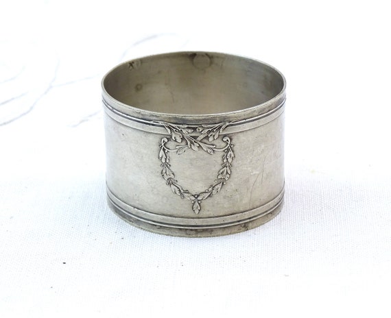 Antique Silver Table Napkin Ring, Vintage Tableware Serviette Holder in Classical Style, Collectible Beautiful Table Accessory