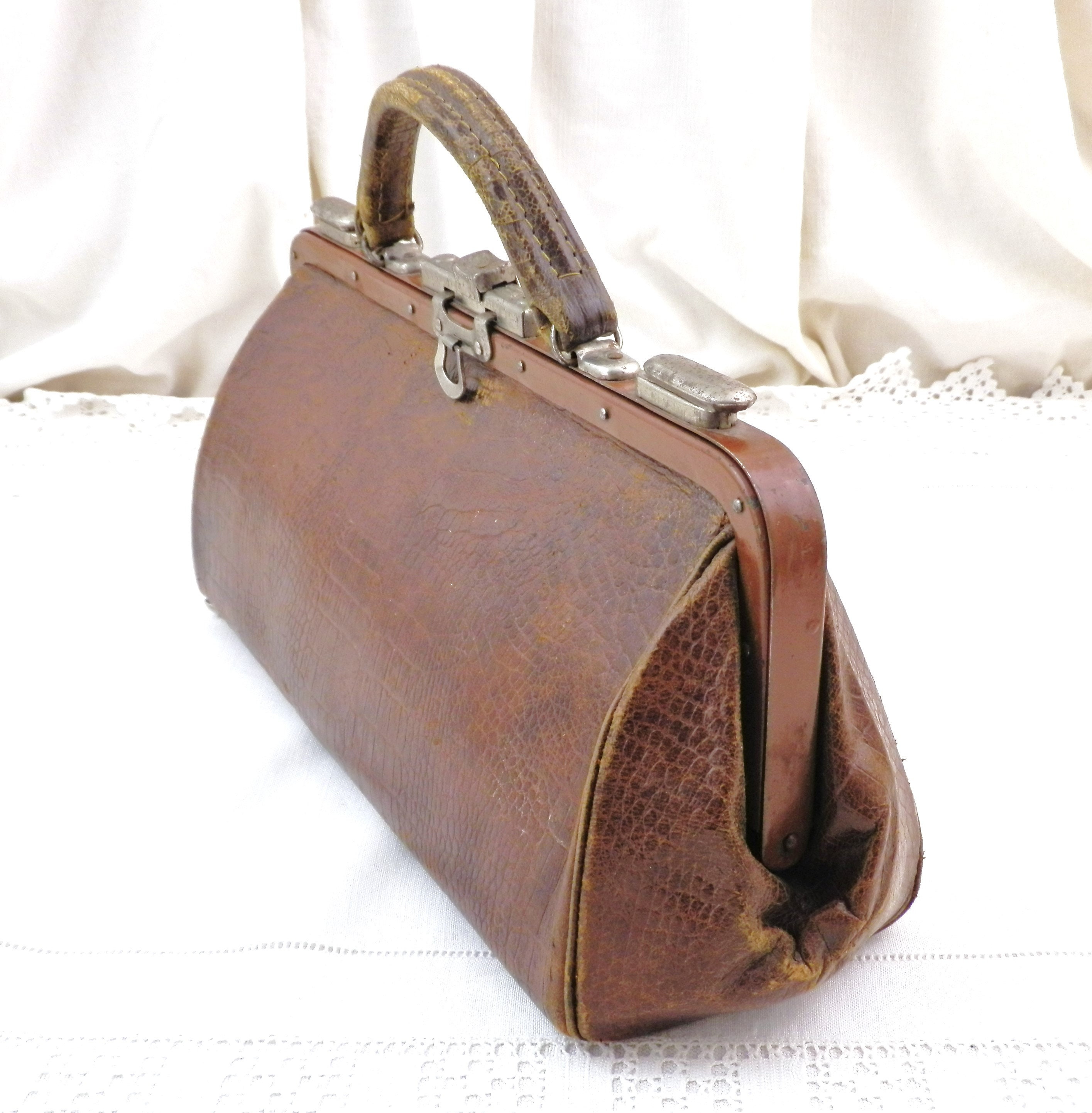 Vintage Antique Gladstone Bag or Doctors Bag