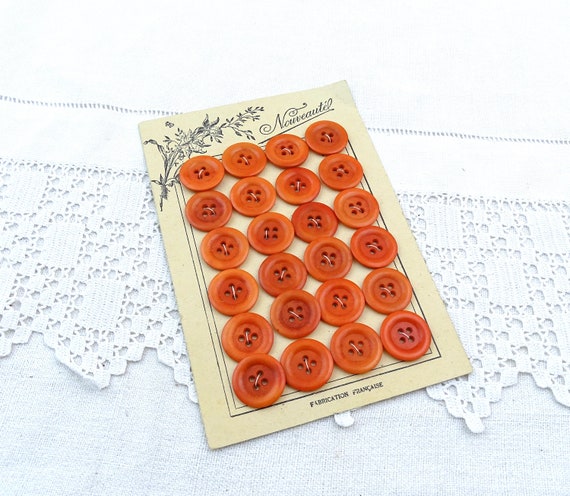 Antique French 24 Unused Early Plastic Red Buttons on Original Display Card, Retro Dressmaking Accessory France, Old Style Dress Sewing Item