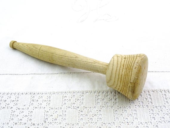 Antique French Turned Wooden Pestle, Retro Masher / Pounder made of Wood from France, Country Farmhouse Kitchen Decor, Cooking Utensil