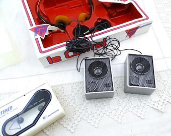 Vintage des années 1980, coffret lecteur de cassettes Personnel Stero System avec haut-parleurs et casque audio dans une mallette de transport, Walkman rétro Musique France