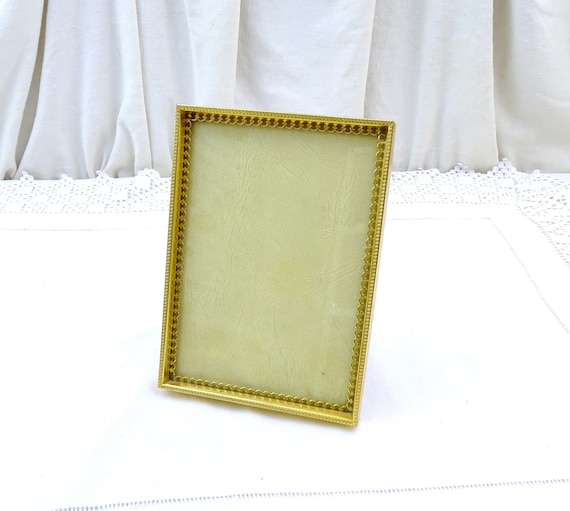 Simple Vintage Mid Century Brass Photograph Frame, Retro 1960s Metal Photo Frame in Yellow Metal, Free Standing Photo Accessory