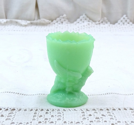 Vintage French Jadeite Chicken Shaped Eggcup, Retro 1930s Mint Green Opaline Milk Glass Egg Cup from France, Old Breakfast Table Accessory
