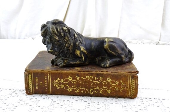 Small Vintage French Bronze Seated Lion Figurine with Warn Patina, Retro Animal Statuette made of Cast Metal from France, African Wildlife