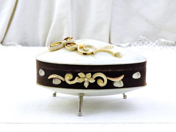 Vintage Mid Century Shell Jewelry Box with 3 Pin Legs and Colorful Lining, Retro 1950s Sea Side Themed Trinket Container, Adamical Ocean