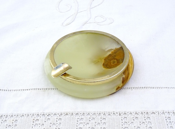 Vintage Italian 1970s Round Polished Veined Pale Onyx Ashtray, Retro Chic Stone Trinket Ring Dish / Bowl from France, Natural Interior Decor