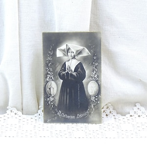 Französische antike unbenutzte Schwarzweiß-Postkarte der französischen Nonne B Catherine Labouré, Retro religiöse Bildkarte aus Frankreich
