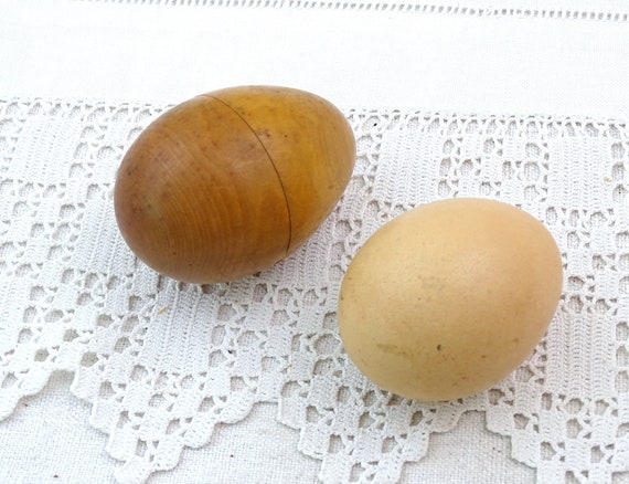 Antique French Turned Wooden Egg Shaped Treen Box, Vintage Victorian Darning Egg made of Wood from France, Rustic Rosary Box, Curio Item