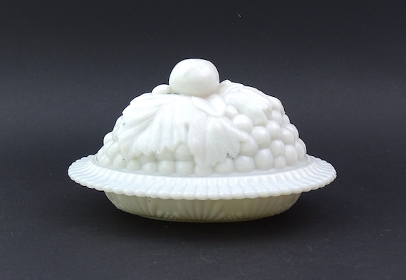 Antique French Portieux White Opaline Fruit Dish Shaped Bonbonniere, Retro White Milk Glass Lidded Decorative Bowl, Collectible Box