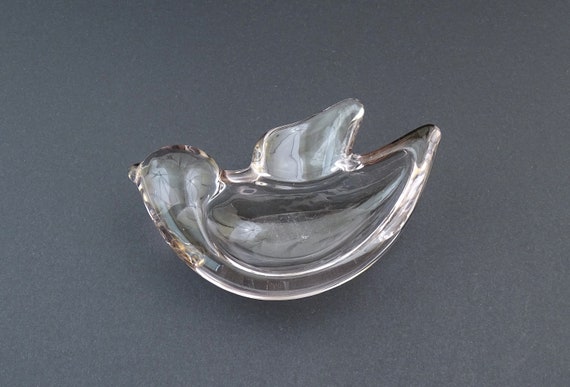 Vintage French Lead Cristal Clear Glass Dove Ashtray by Verrerie Cristallerie de Vannes-le-Châtel, Retro Bird Trinket Dish in Clear Glass