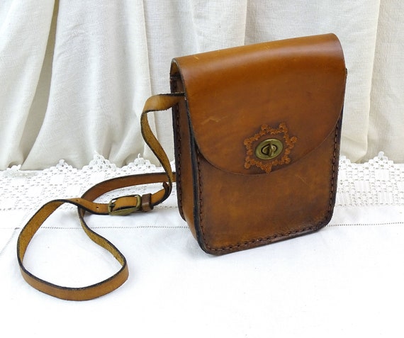 Vintage French 1970s Handmade Small Leather Shoulder Bag with Adjustable Strap, Retro Man Bag from France, Hippy Woman's Brown Handbag