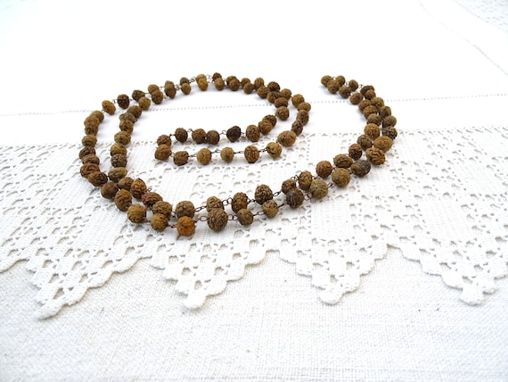 Long Vintage Natural Bhadraksha Seed Linked Bead Necklace, Retro Boho Earthy Nut Jewelry, Big Wood Exotic Eco Friendly Fashion Accessory