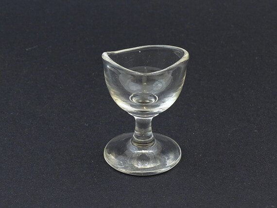 Antique Collectible Free Blown Clear Glass Footed Eye Wash Bath, Retro Hand Made Transparent Usable Stem Eye Cup Made of Glass From France