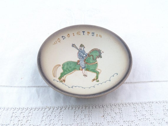 Vintage French Hand Painted Decorative Bowl / Plate Bayeux Tapestry Image of William the Conqueror's Horsemen from 1066, King Harold Decor