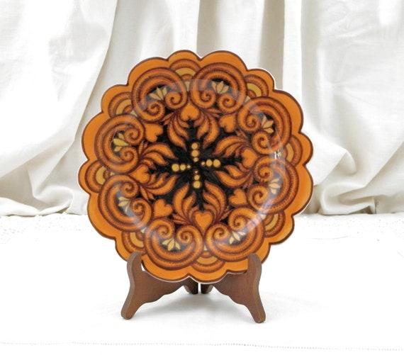 Vintage French Hand Painted Wall Hanging Plate by Yvon Roy from Durtail in Burnt Orange, Retro Pottery Charger from Western France