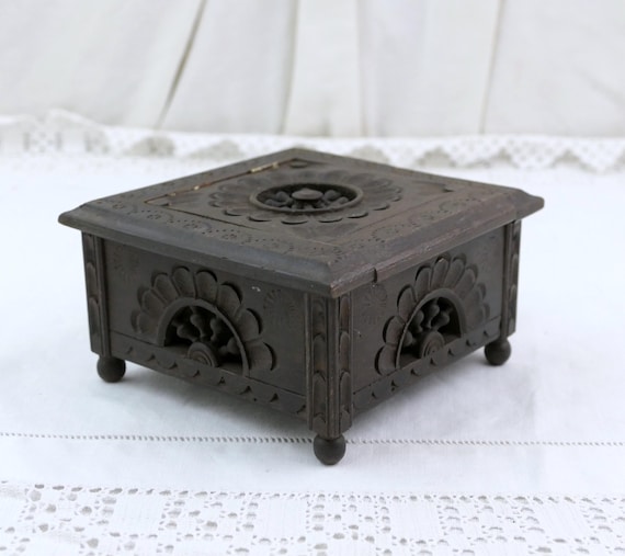 Vintage French Carved Square Oak Wooden Trinket Box of Breton Style, Small Retro Country Jewelry Chest Made of Sculpted Wood from Brittany
