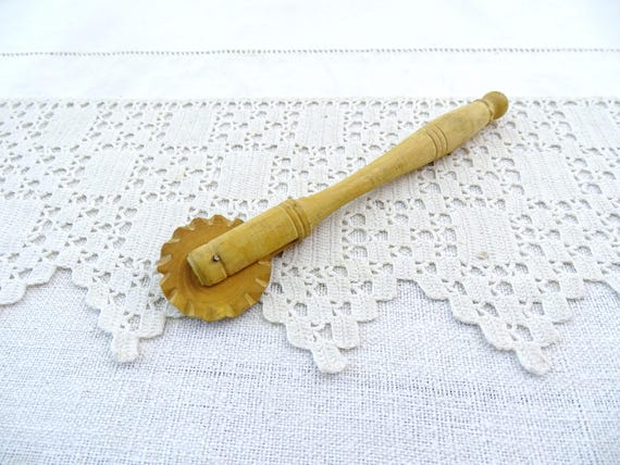 Antique Wooden Pastry Pie Wheel Crimpers from France, Turned Wood Kitchen Utensils, French Country Cottage Farmhouse Decor, Retro Bakeware