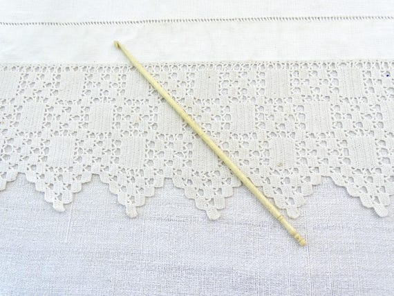 Antique French Carved Bone Crochet Hook, Vintage Crocheting Craft Accessory from France, Old Style Farmhouse Homemaking Item