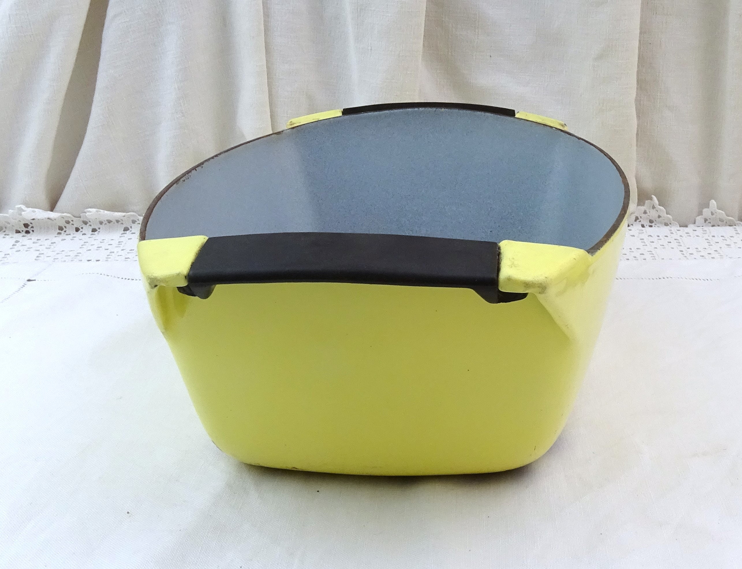 Vintage Yellow Enamel Cast Iron Pan – Loved Homestead